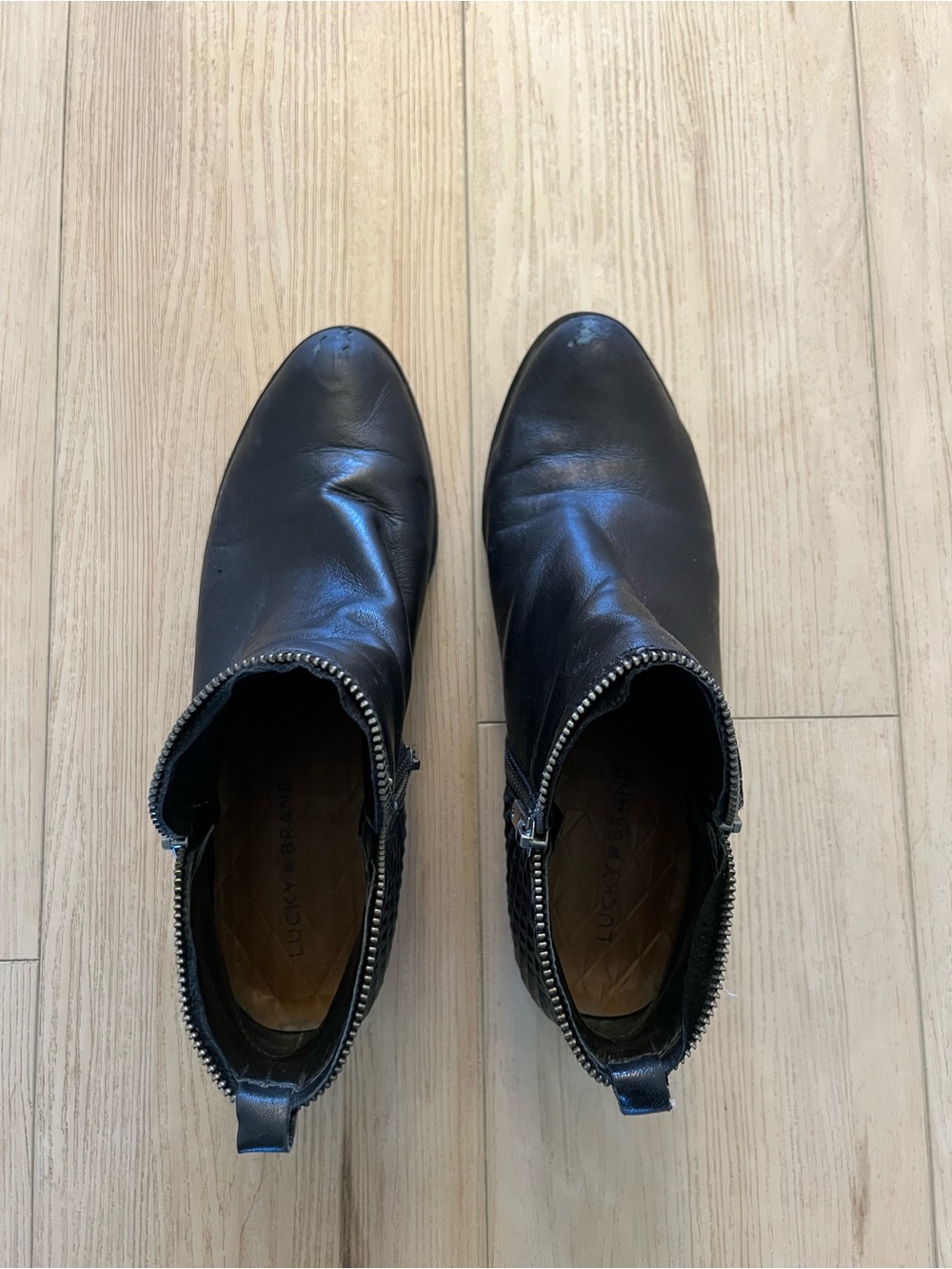 Lucky Brand Black Leather Ankle Boots with Side Zipper - Picture 2 of 6